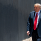 Illustration for article titled Trump Rushes to Finish His 'Big, Beautiful' Border Wall Before He Leaves Office